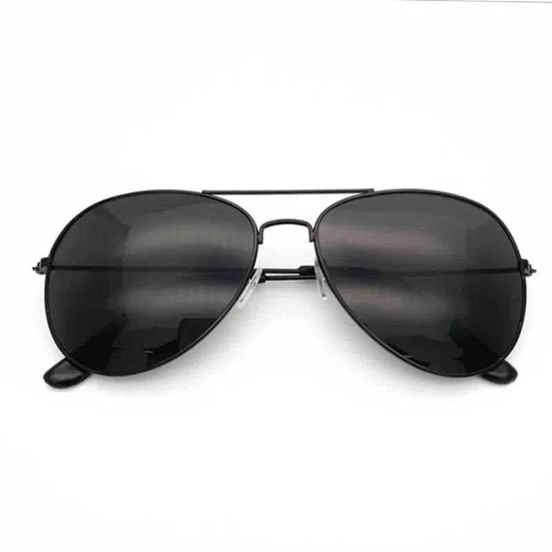 Latest Vintage Pilot Sunglasses Man Metal Material Frame Women Sun Eyeglasses Fashionable Oculos Masculino Outdoor Use Shades Sunglasses UV400