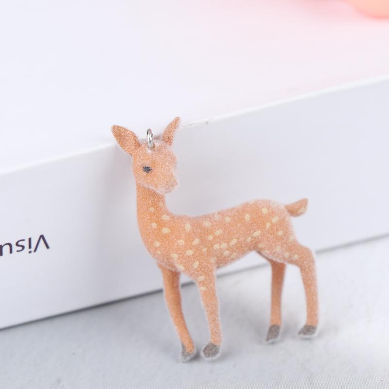 1/2Pcs Cute 3D Christmas Elk Keychains For Women Men Kawaii Flocked Sika Deer Pendant Bag Airpods Box Car Charm Jewelry