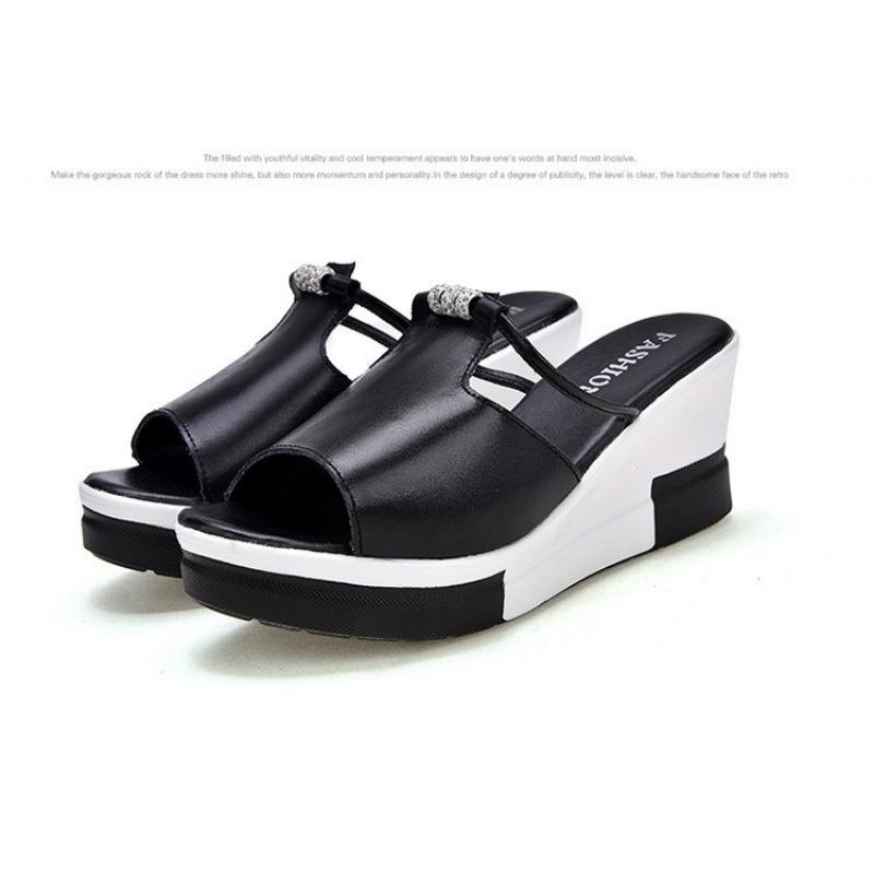 

Женские босоножки на высоком каблуке с отделкой из водяных бриллиантов и толстой танкеткой 40