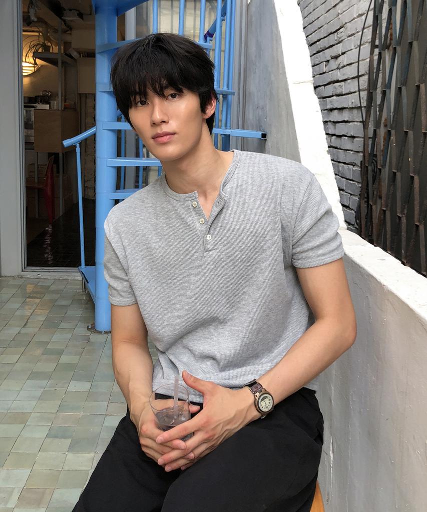 Dei Crop Ribbed Short Sleeve Henley Neck T-Shirt_5 Color