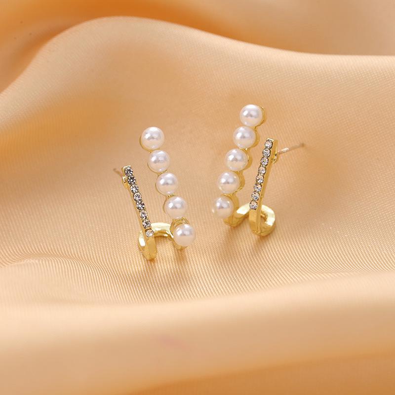 French Style S925 Silver Pearl Earrings – Trendy, High-End, Light Luxury Design for Women