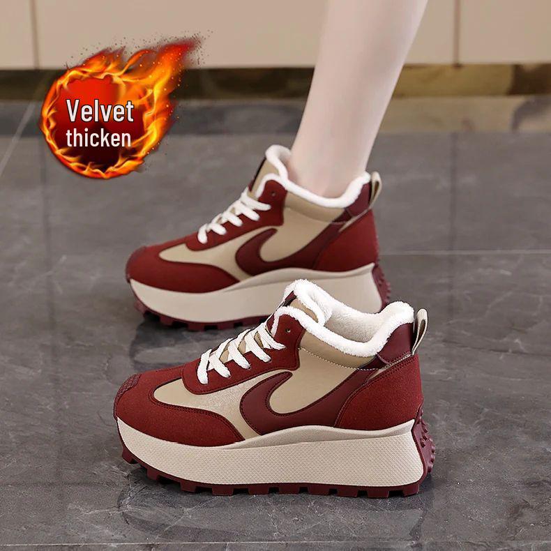 

Женские высокие кроссовки Cortez с флисовой подкладкой - Зимние кроссовки на толстой подошве для стройнящего силуэта. default item