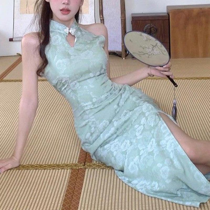 Nový čínský styl chladná zelená a vylepšený čínský oděv sexy letní nové dámské šaty na ohlávku pro ženy