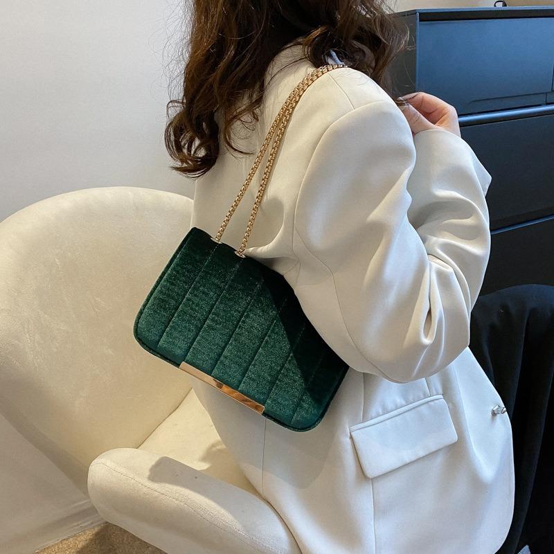 Spring New Small Bag Women's Fashion Simple Chain Small Square Bag Casual Commuting Shoulder Messenger Bag Women's Bag