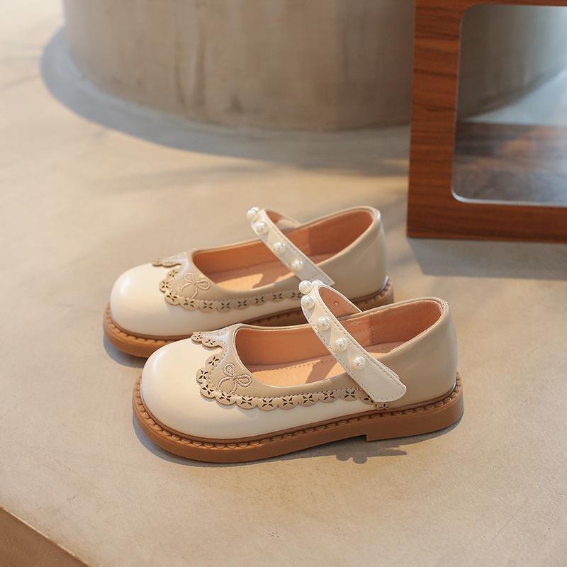 

Girls leather shoes 2025 autumn new fashion pearl children s casual shoes non-slip and wear-resistant medium and older girls shoes 23