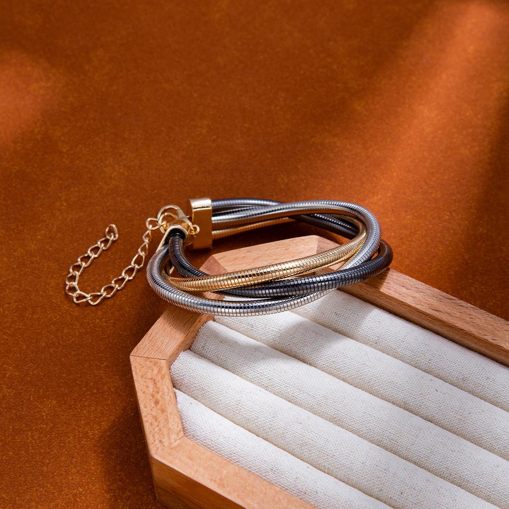 European and American Entangled Snake Bone Multi-layer Removable Collar, Heavy Industry Metal Wind Advanced Sense Exaggerated Personalized Necklace