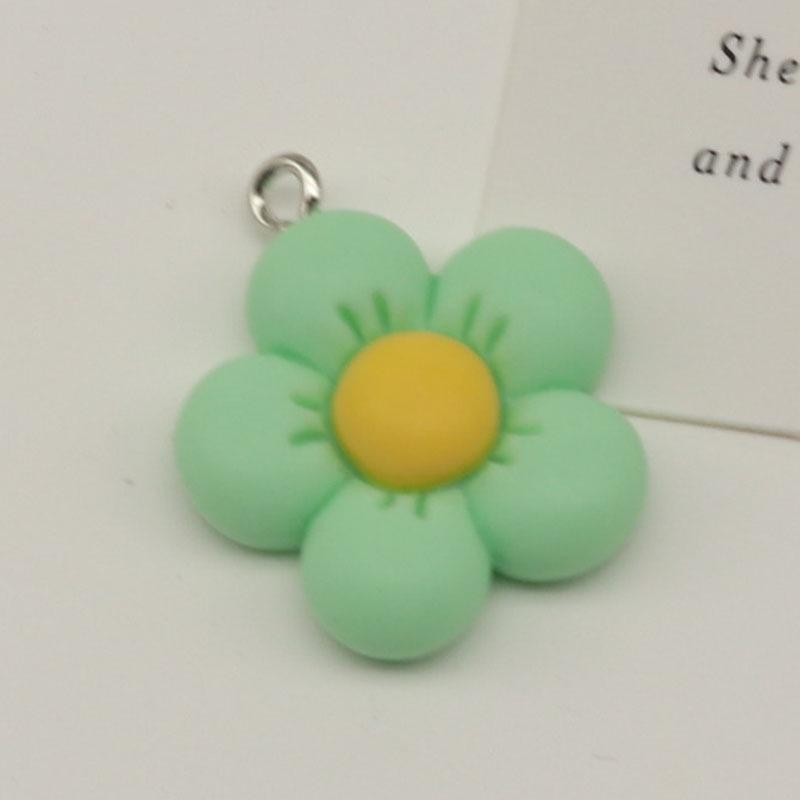 Vibrant Resin Sunflower 5-Petal Pendant Keychain – DIY Flower Jewelry Accessory