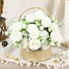 Decoração de casa – Flores e coroas artificiais