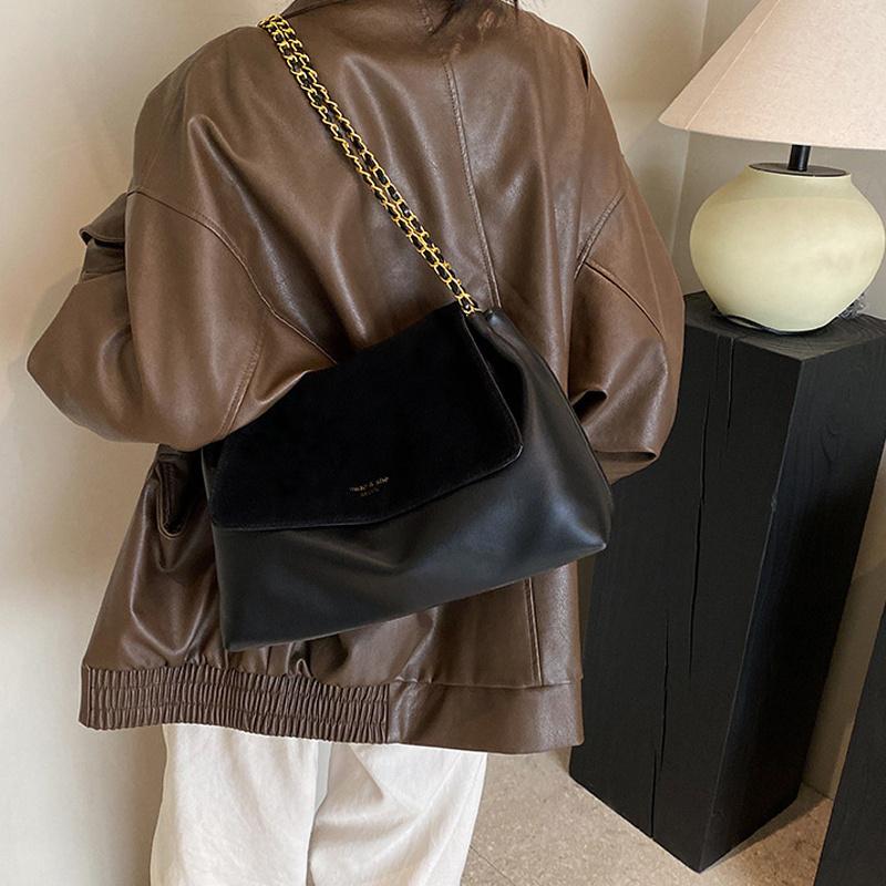 Soft PU Leather Totes Bag New Women's Golden Chains High Quality Large Capacity One Shoulder Bag Solid Versatile Crossbody Bag
