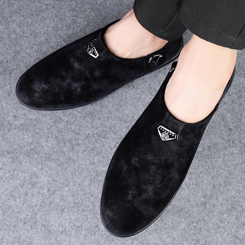 

Мужская обувь 2025 года, лето, новые британские ретро мужские повседневные маленькие кожаные туфли, корейская версия, вождение, плоская стопа, ленивые туфли 37 чёрный