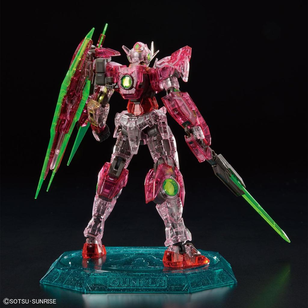 Base Limited Double O Quanta Mobile Suit 00 Plastic Model Kit [RG] 1/144 [Trans-Am Clear]