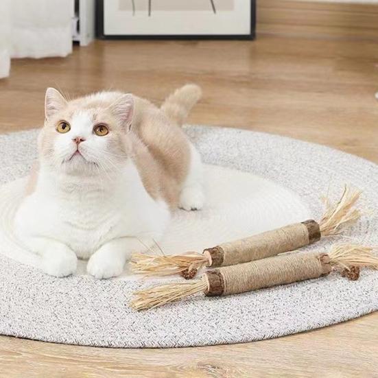 2Pcs Silvervine Sticks Cat Toys, Natural Kitten Teething Chew Toys, Sisal Wrapped Catnip Toys for Kittens & Cats, Wooden Teeth Cleaning Tool for