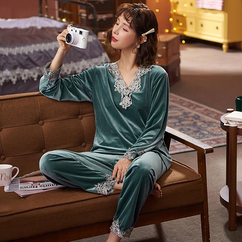 Autumn and winter women's golden velvet pajamas long-sleeved Korean version thin pullover lace coral velvet loungewear set large size