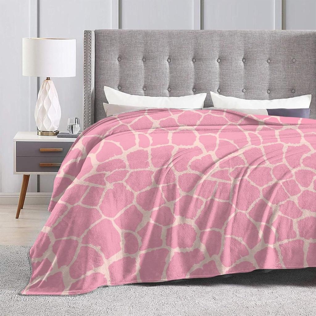 Pink Giraffe Throw Blankets,Cozy Flannel Fleece Blanket on for Home Bedroom Living Room Office Dorm, Soft Comfort Lightweight Th