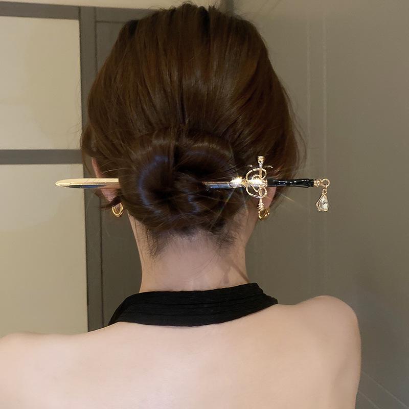 New Chinese Style Treasure Sword Hairpin: Elegant and Luxurious Women s Hair Accessory