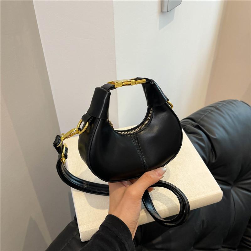 Women's bag niche dumpling bag handbag 2025 spring and summer new versatile fashion shoulder messenger bag small bag