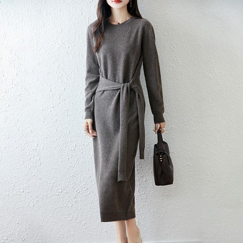 2025 Autumn/Winter Pure Wool Women's Long Knit Dress with Belt & Round Neck