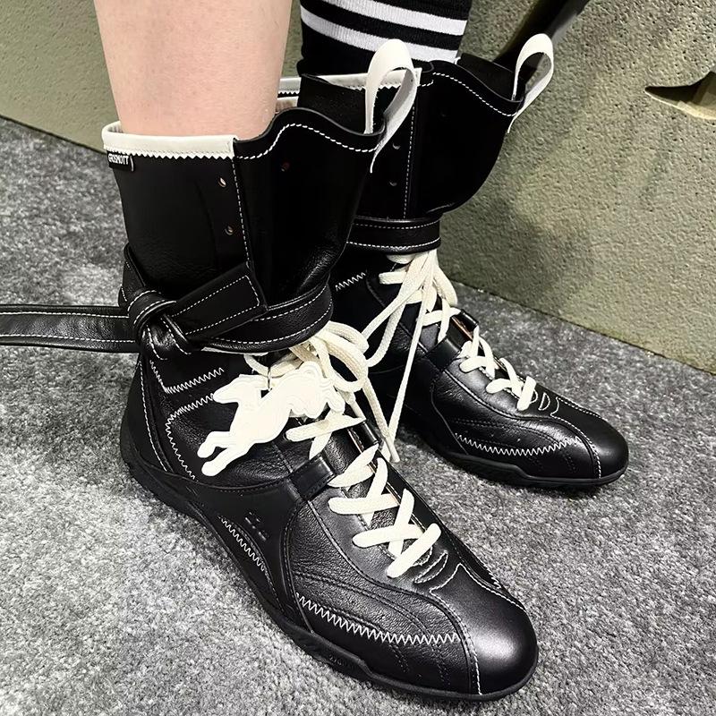 Fashion Winter Women Biker Boots Fashion Belt Buckle Ladies Elegant Platform Flats Short Booties Casual Women's Knight Booties