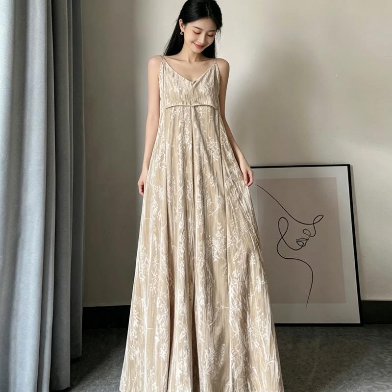 New Chinese-style jacquard suspender dress for women's spring and summer V-neck waist and thin temperament gentle wind long swing dress