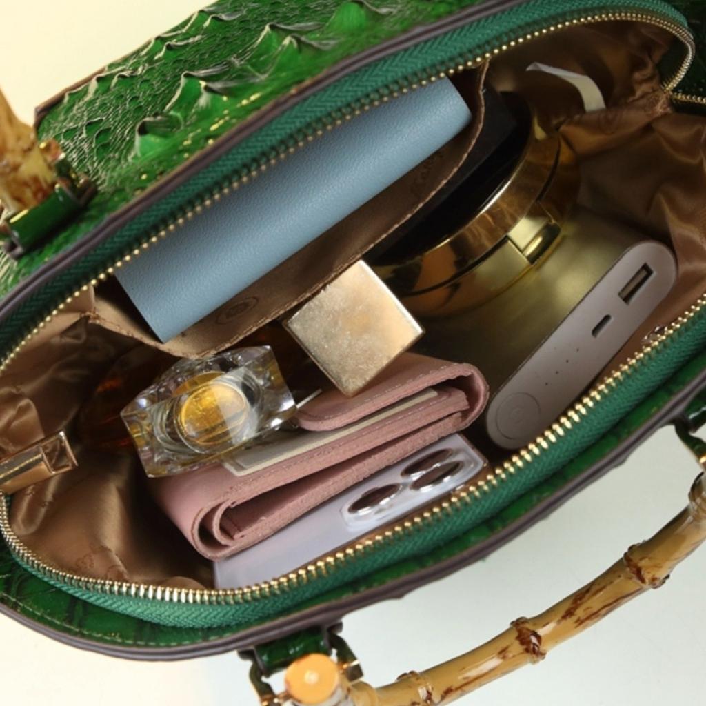 Hard Leather Women's Bag, 2026 New Fashiable Bamboo-patterned Handbag, Shell-style Messenger Bag with Crocodile Pattern
