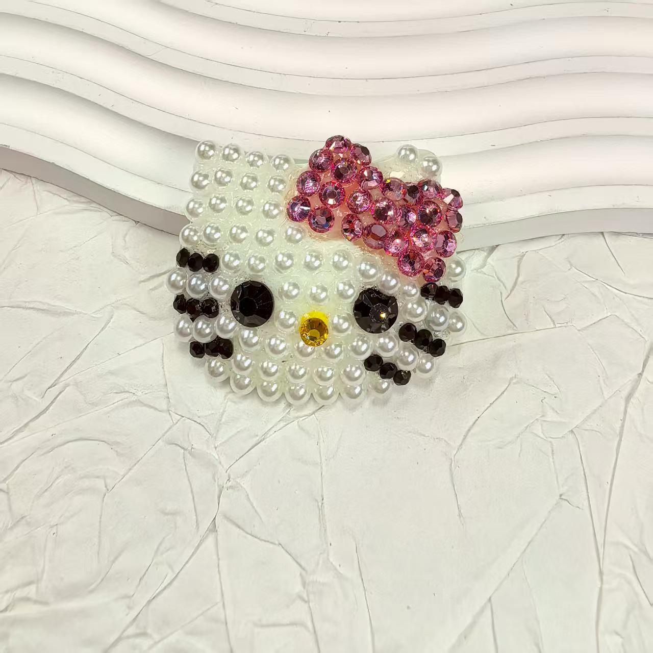

Наклейки з стразами для DIY: Смоляні аксесуари у вигляді сов для чохлів телефонів, пеналів та декору склянок для води.
