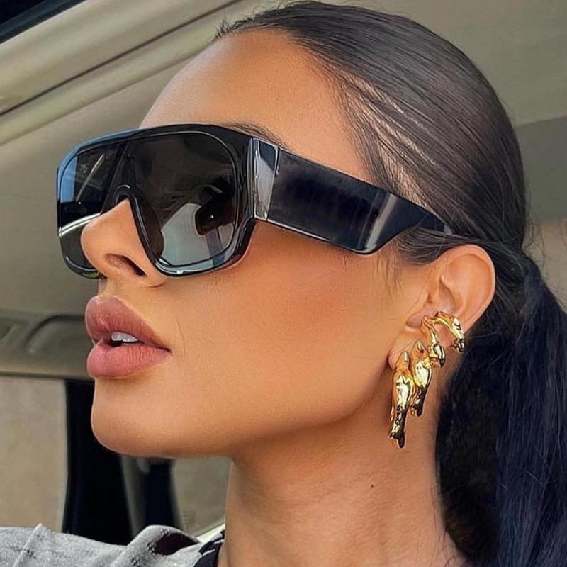 Fashionable European and American Style Women's Square Sunglasses with Large Frames and Unique Designs
