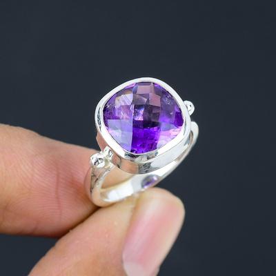 Natürlicher facettierter Amethyst-Edelstein aus massivem 925er-Sterlingsilber mit Karoschliff, handgefertigter Edelstein-Ring-Schmuck für Frauen und Mädchen
