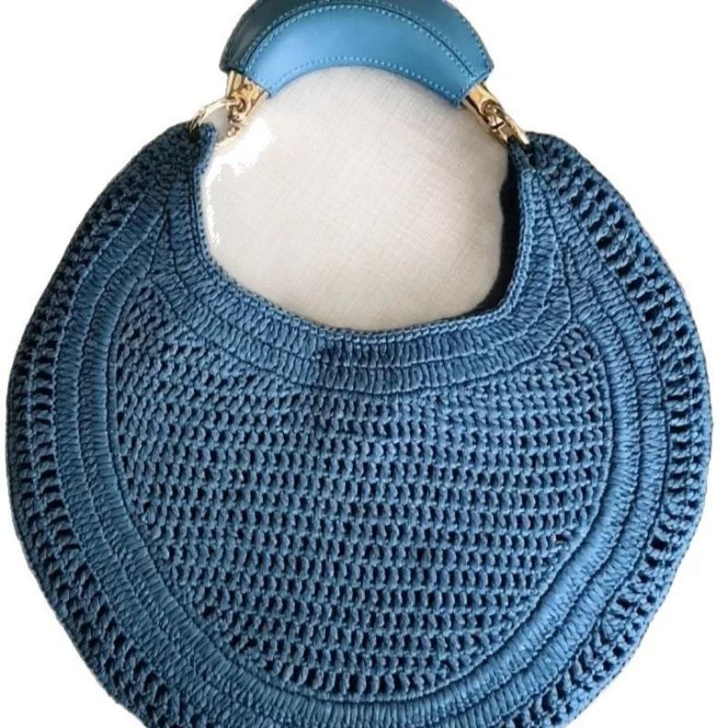 

Luxury Crescent-shaped Woven Handbag Stylish Hollow Design Women s Underarm Bag Casual And Versatile Straw Beach Vacati Bag темно-синього кольору