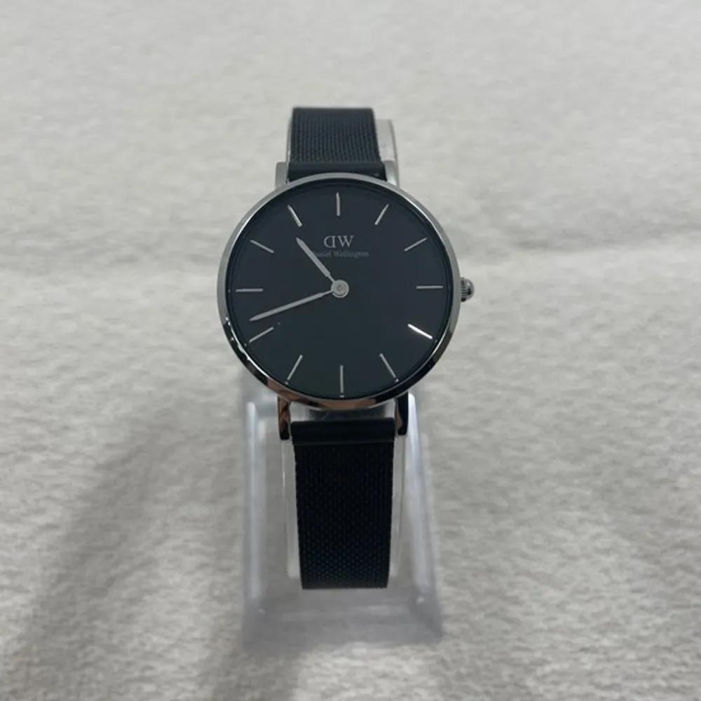 Petite hfield women's watch DW00600246