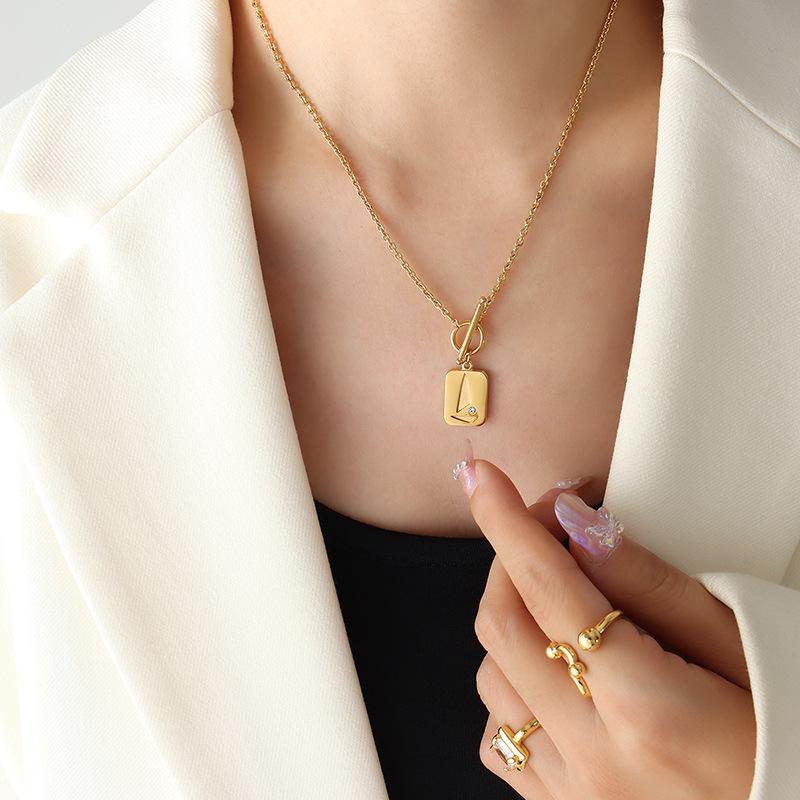 Personalized Square Brand Triangular Pendant Necklace Inlaid With Zircon Geometric Ot Buckle Titanium Steel Plated 18K Gold Collarbone Chain