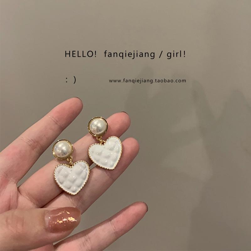 Pendientes de botón de esmalte coreano minimalistas retro en forma de corazón con perlas