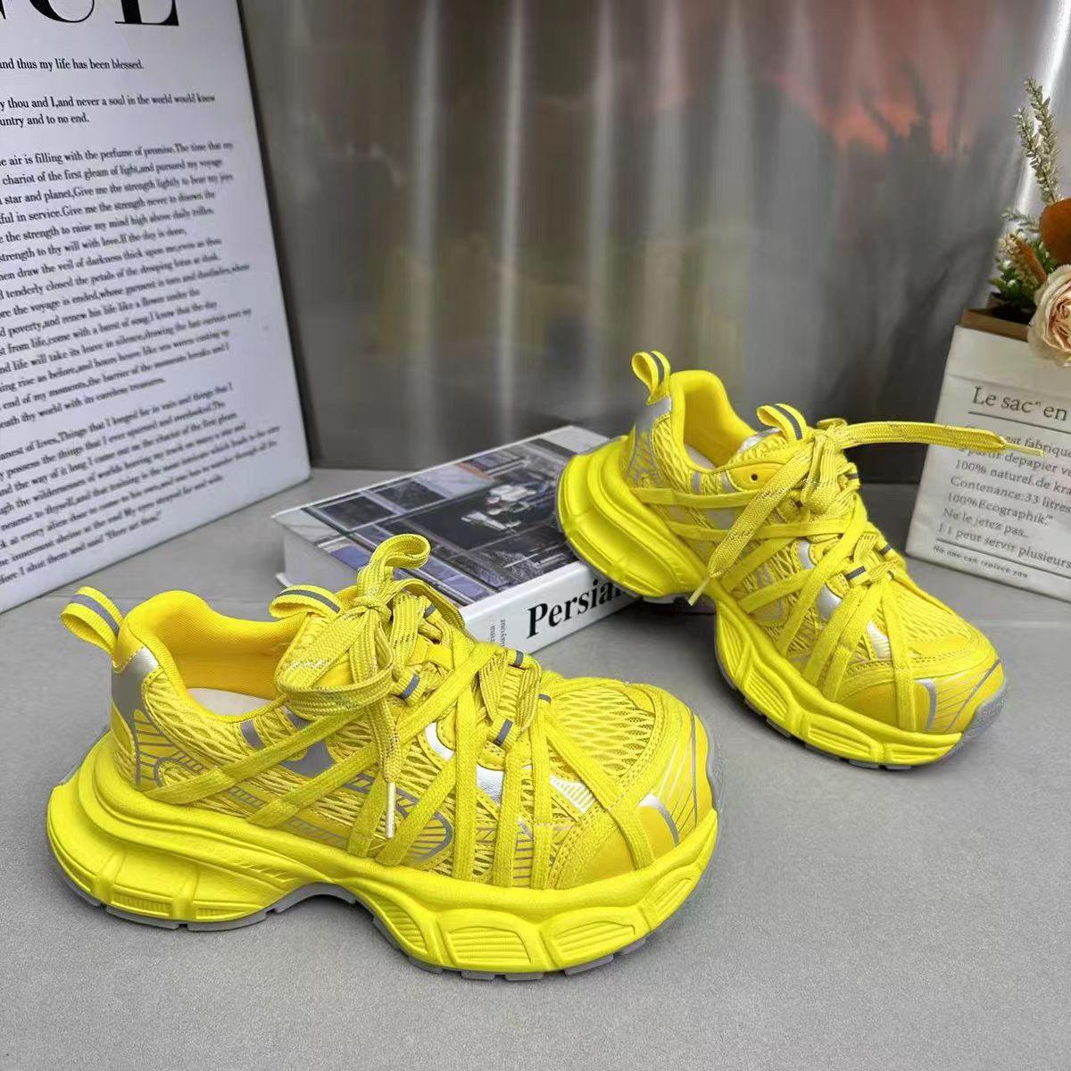 

Женская обувь на толстой подошве, новая, маленькая, увеличивающая рост, сетчатая, дышащая, повседневная, спортивная обувь 39 жёлтый