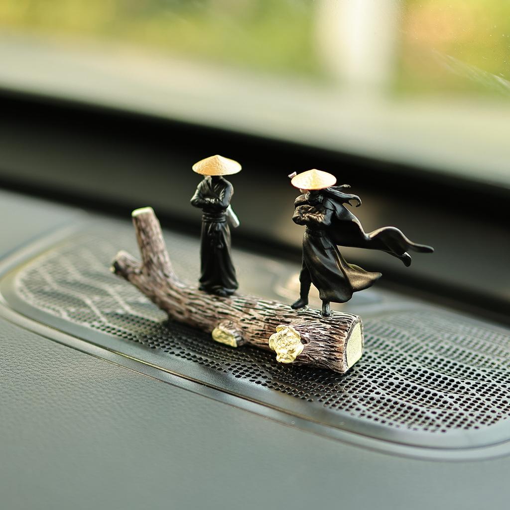 Accessoires d'intérieur de voiture Poupée Jianghu Chevalier Écran d'ordinateur Ornements de bureau Antiquité Chevalier Console centrale Épéiste de voiture