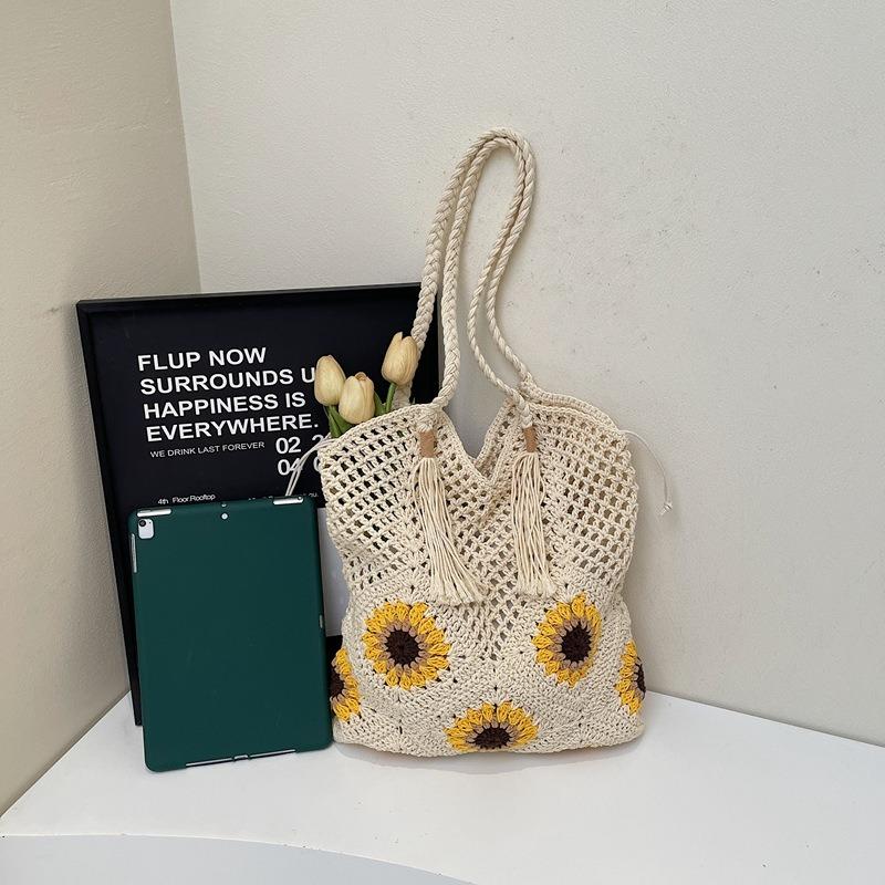 Handwoven Bag Women's New Lazy Wind Leisure Vacation Shoulder Bag Large Capacity Commuter Tote Bag