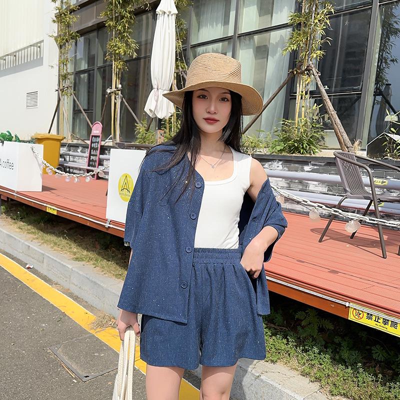 2025 Women's Trendy Casual Summer Two-Piece Set: Short-Sleeved Top & Slimming Shorts