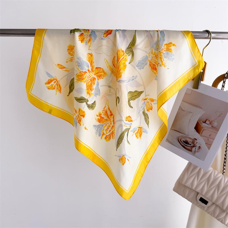 

Cui Yun Flower Shadow Printed Silk Scarf Square Scarf Premium Shawl Professional Versatile Neck Small Square Scarf Headscarf unilateral 66-70CM