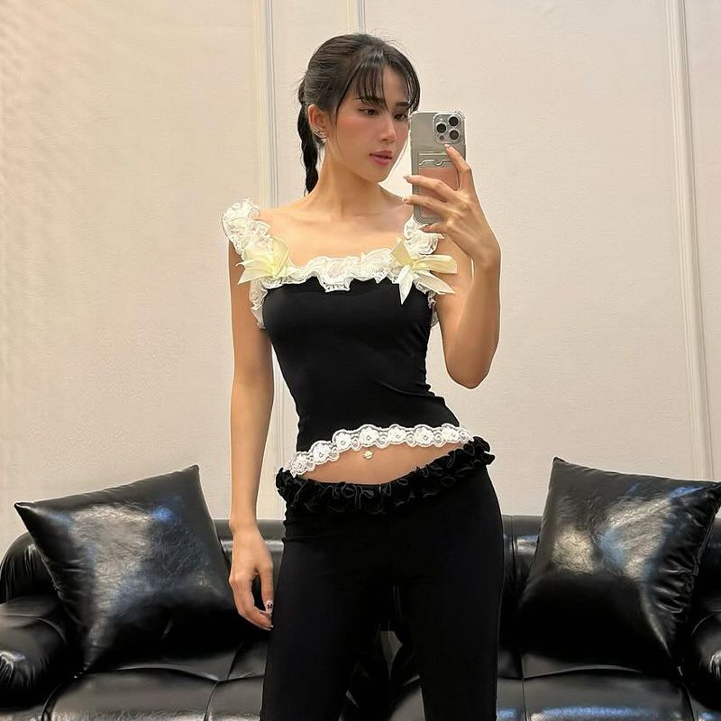 

Gusty Pure Desire Gyaru Style Lace Stitching off-Shoulder Crop Irregular Design Niche Versatile Short t-shirt Black S