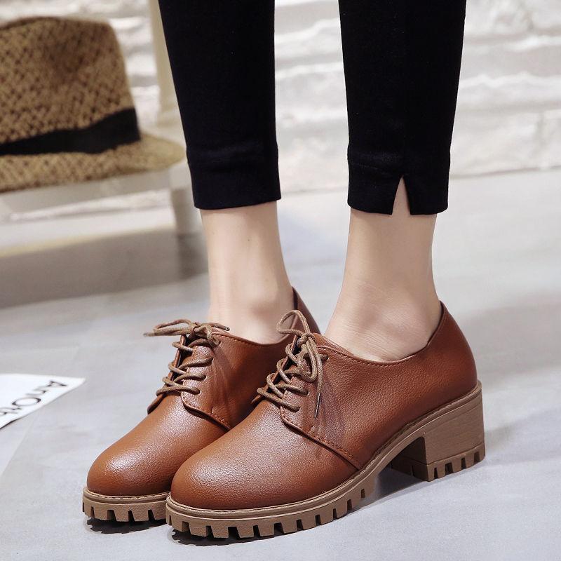 Damesschoenen met hoge hakken, enkellaarsjes, nieuwe ronde neus met veters voor de lente en herfst, waterdicht plateau, retro kleine leren schoenen in Britse Oxford-stijl