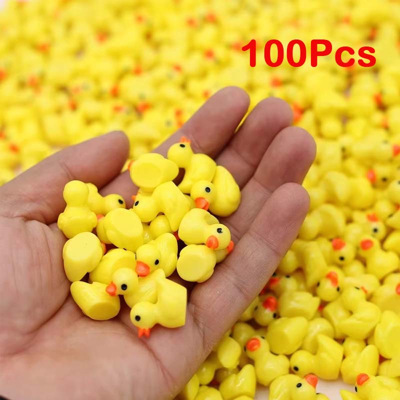 Cute Yellow Duck Miniature Figurine Ornaments Simulated Animal Resin Charms Crafts Micro Landscape Decoration Accessories