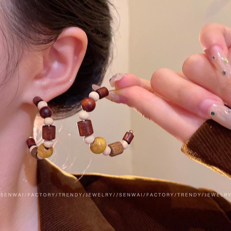 Деревянные круглые серьги с бусинами для женских осенне-зимних образов, серьги для круглых лиц, ретро, преувеличенный этнический стиль, индивидуальные серьги