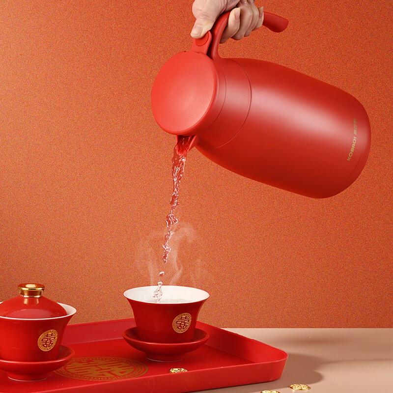 Kambach Little Red Dot 2L Vacuum Insulated Thermos