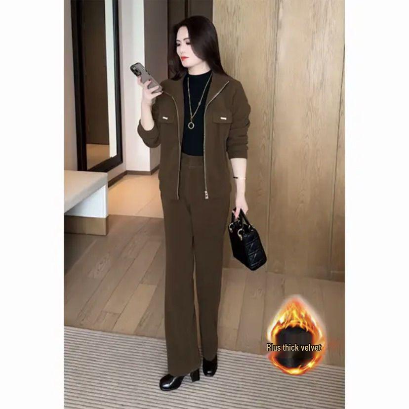 Velvet Mother's Wear 2026 Autumn/Winter Stylish Casual Loose Two-Piece Slimming Set for Middle-Aged Women
