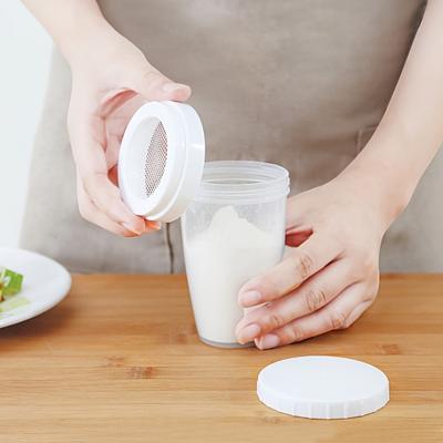 Manual Plastic Handheld Flour Sieve Lidded Mesh Sugar Shaker Flour Dispensing with Lid Home Baking Kitchen Tool