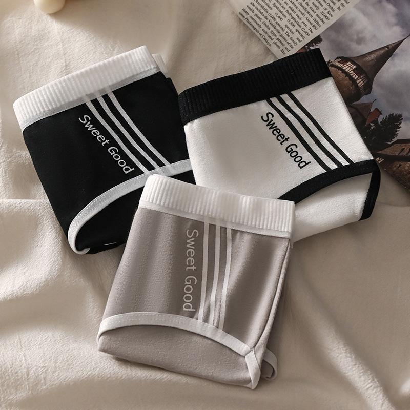 Women's Sexy Mid-Waist Sports Panties with Double-Layer Crotch