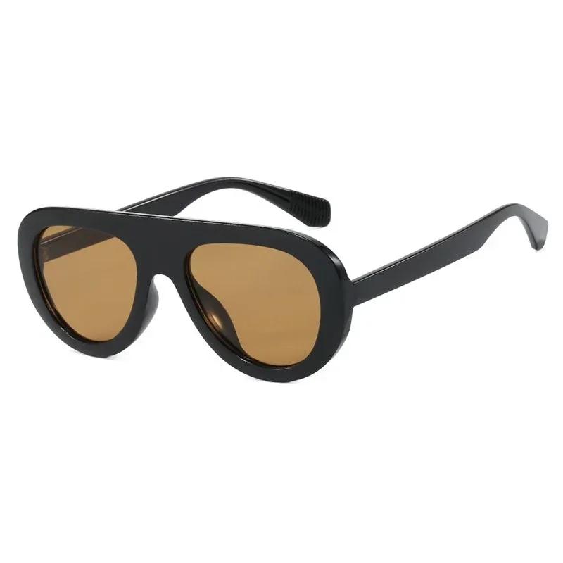 Nya Mode UV400 Solglasögon för Kvinnor Trendiga Street Shooting Utomhus Viktiga Glasögon Solskydd UV-Skydd