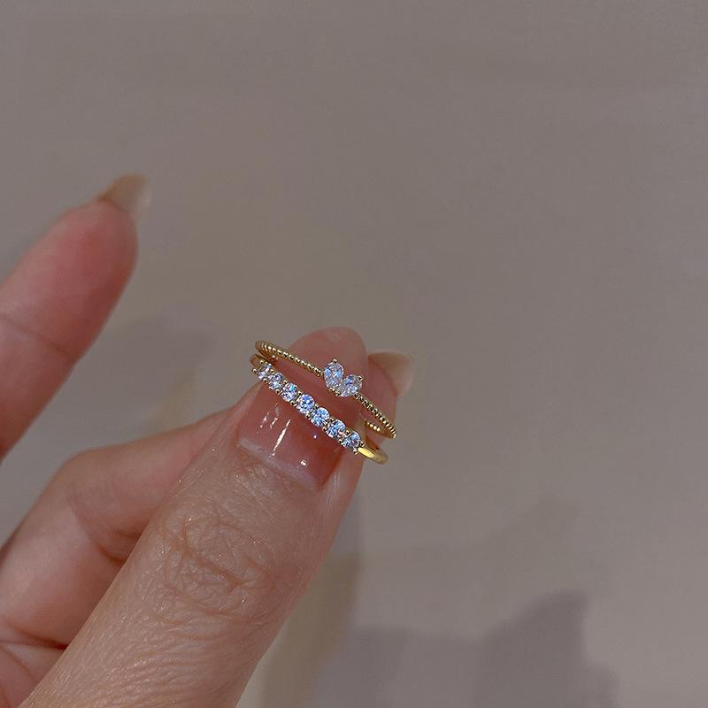 Korean Style Zircon Heart Ring: Exquisite Light Luxury Women's Design
