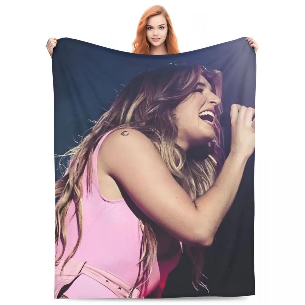 Lola Indigo Spanische Sängerin Tänzerin Flanelldecke Weiche Strapazierfähige Überwurfdecke für Schlafzimmer Reise Büro Mode Tagesdecke