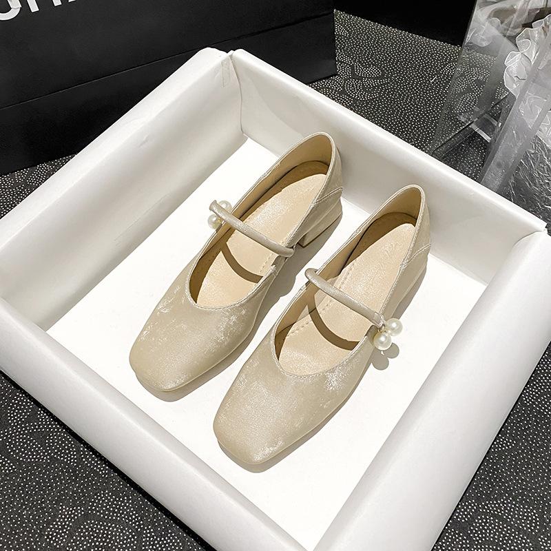 Square Toe Thick Heel Mary Jane Shoes for Women in Spring 2025 New Retro French Shallow Mouth Low Heel Daily Casual Single Shoe