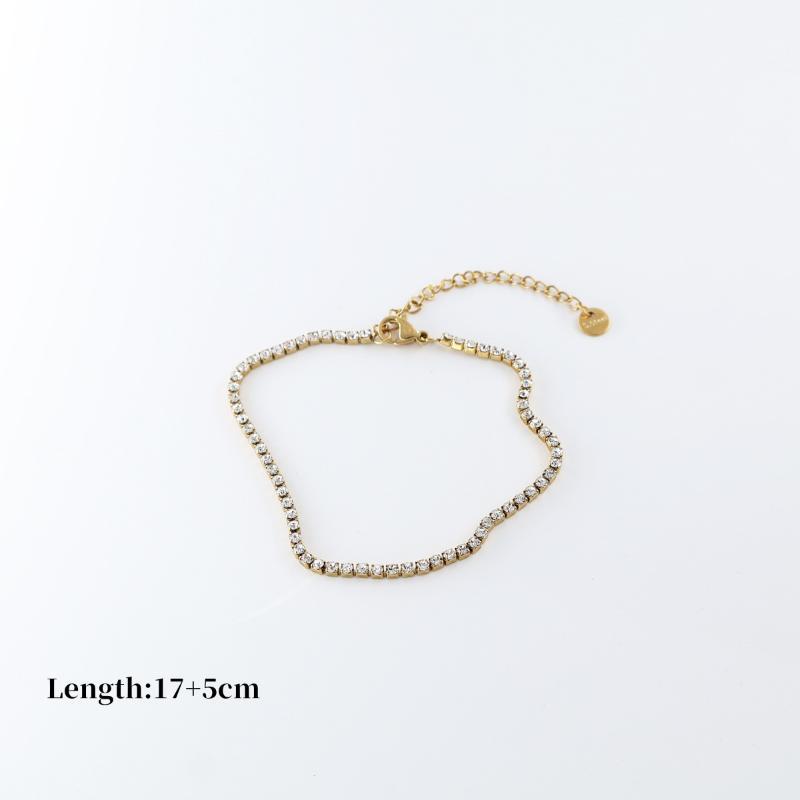 Geometric Heart Pendant Necklace for Women Dainty White Zircon Bead Chain Jewelry Perfect for Date Vacation