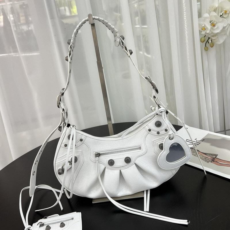 New high-end locomotive bag pleated rivet crescent bag Spice girl bag crossbody shoulder handbag bag female